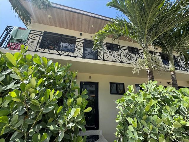 730 14th Place, Miami Beach