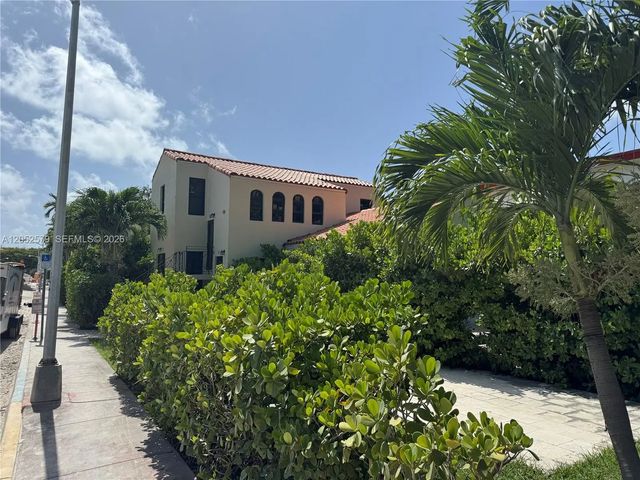 3 of 21 - 730 14th Place, Miami Beach, FL