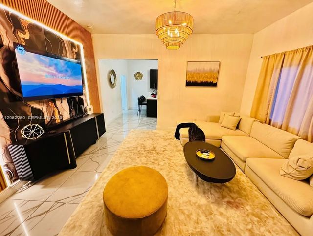5 of 31 - 1520 Sw 22nd Avenue, Miami, FL