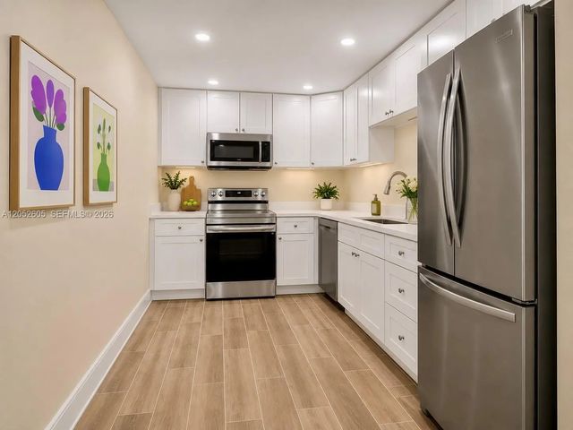4 of 18 - 1400 Saint Charles Place #317, Pembroke Pines, FL