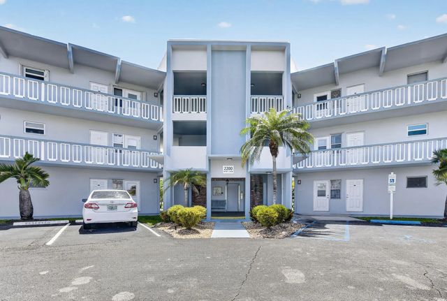 2200 Park Lane #208, Hollywood