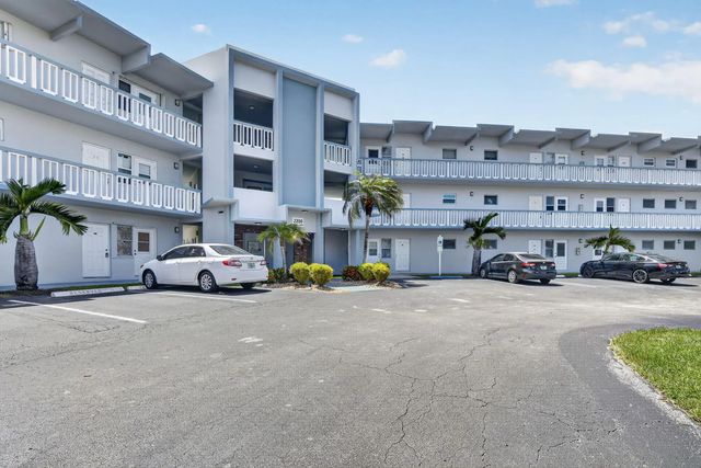 2 of 36 - 2200 Park Lane #208, Hollywood, FL