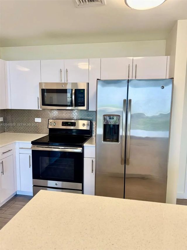 3 of 28 - 1776 Polk Street #517, Hollywood, FL