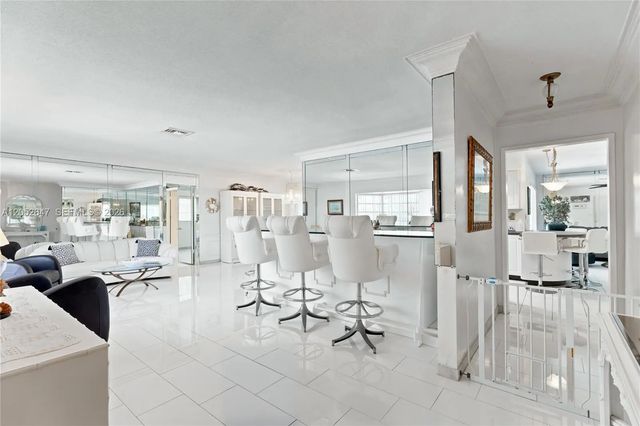 5 of 27 - 8 Castle Harbor Island, Fort Lauderdale, FL