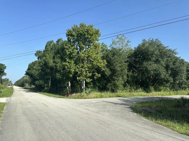 2 of 2 - 623 Ne 138th Street, Okeechobee, FL
