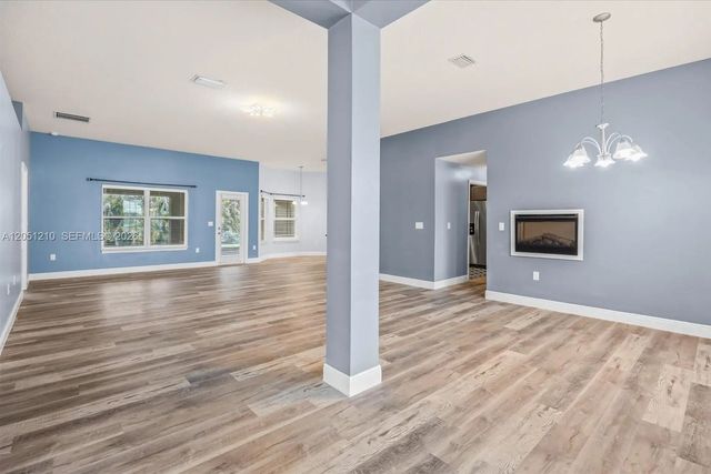 5 of 44 - 4900 Nw Ironton Avenue, Port St. Lucie, FL
