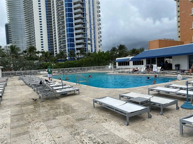 3 of 9 - 19201 E Collins Avenue #442, Sunny Isles Beach, FL