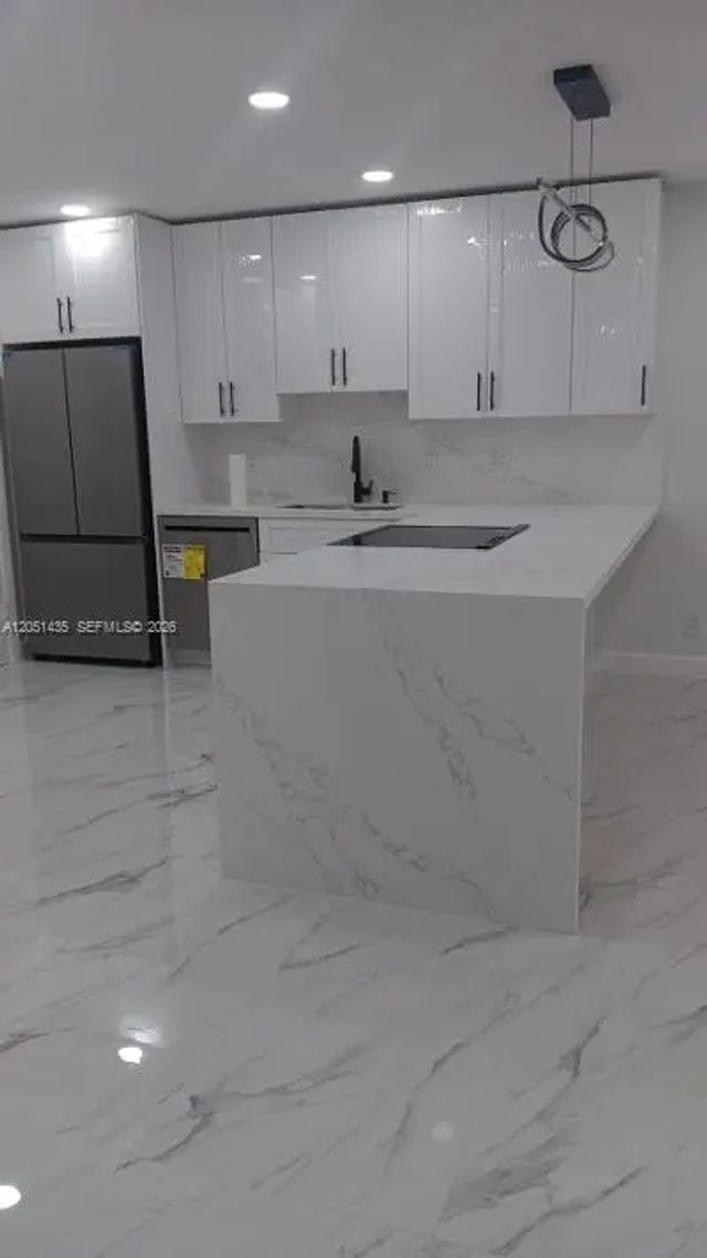 4 of 14 - 4740 Nw 21st Street #402, Lauderhill, FL