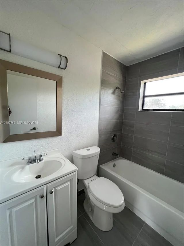 5 of 8 - 1286 Nw 59th Street, Miami, FL