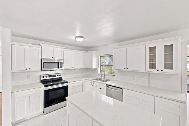 4 of 57 - 875 28th Avenue, Vero Beach, FL