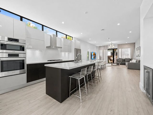 2 of 26 - 315 Ne 15th Avenue, Fort Lauderdale, FL