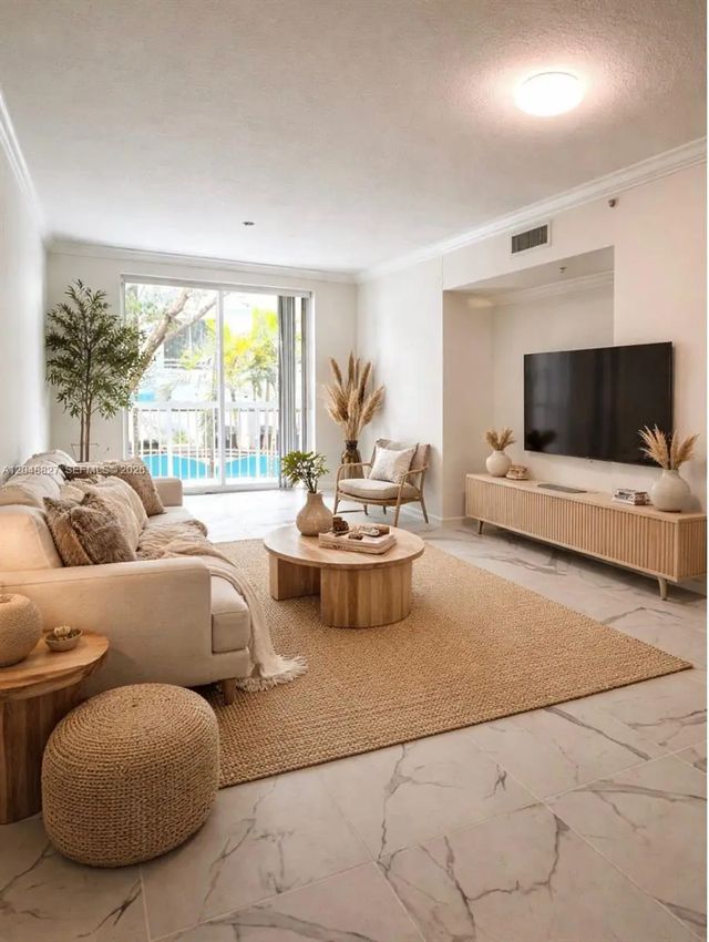 9172 Collins Avenue #214, Surfside