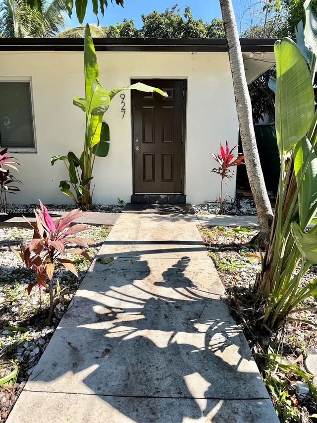 4 of 38 - 929 Sw 12th Avenue, Miami, FL