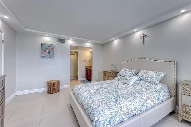 5 of 75 - 3900 Galt Ocean Drive #712, Fort Lauderdale, FL