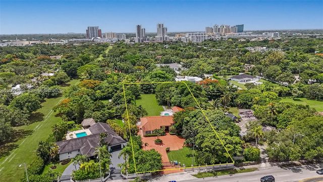 4 of 37 - 7030 Sunset Drive, Miami, FL