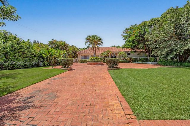 5 of 37 - 7030 Sunset Drive, Miami, FL