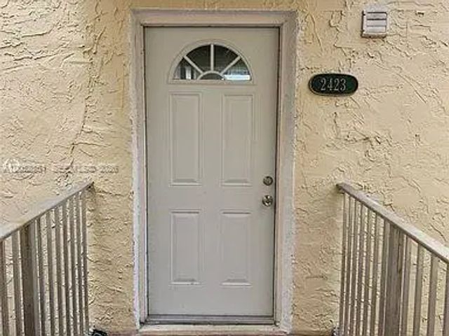 10000 Nw 80th Court #2423, Hialeah Gardens