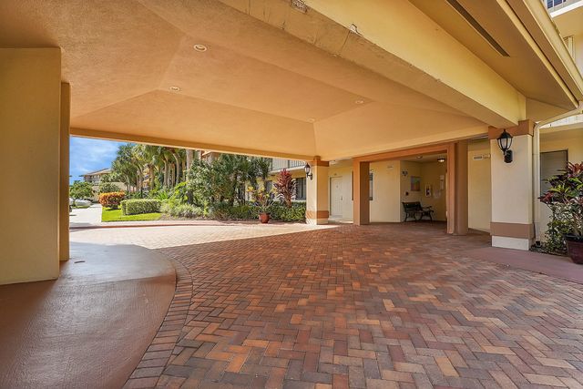 5 of 48 - 2001 Marina Isle Way #203, Jupiter, FL
