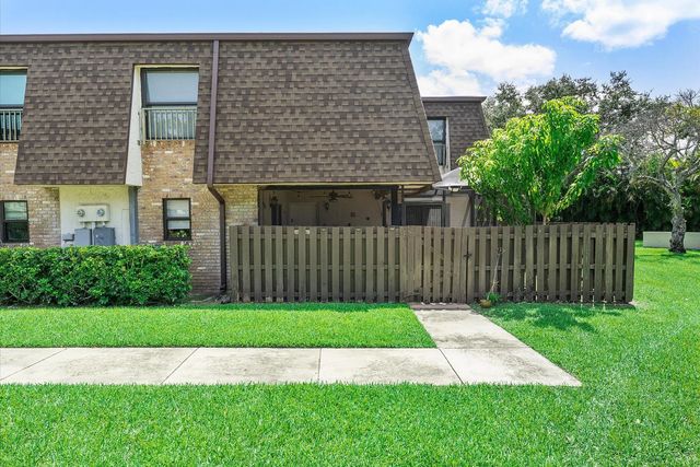 2562 Nw 99th Avenue, Coral Springs