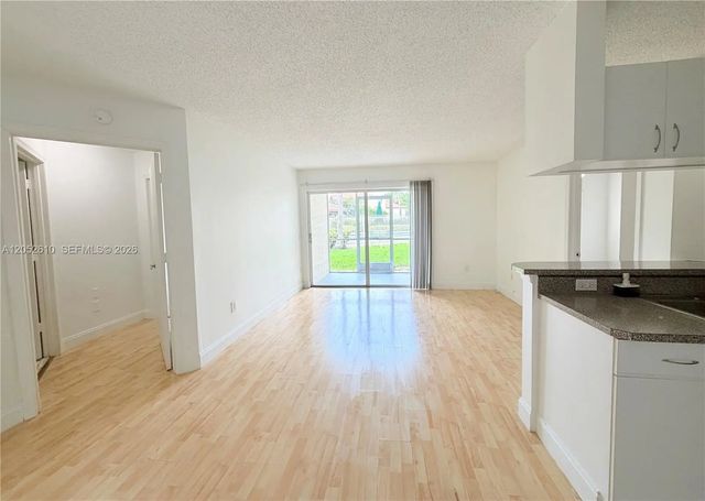 3 of 25 - 420 S Park Road #108, Hollywood, FL