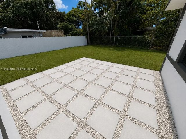 13885 Nw 5th Avenue, North Miami