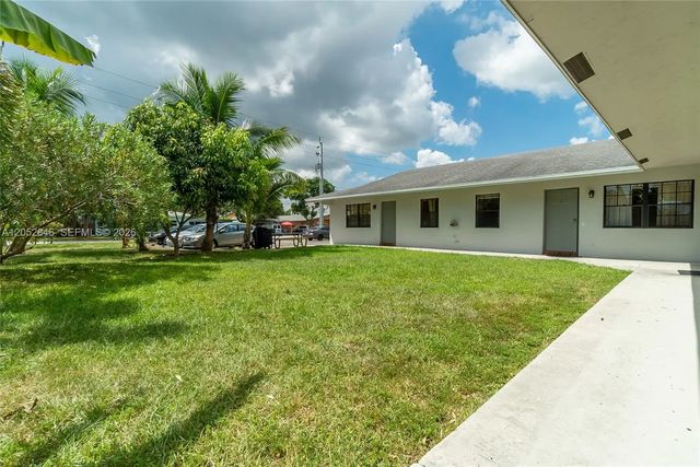 2 of 6 - N/A, Oakland Park, FL