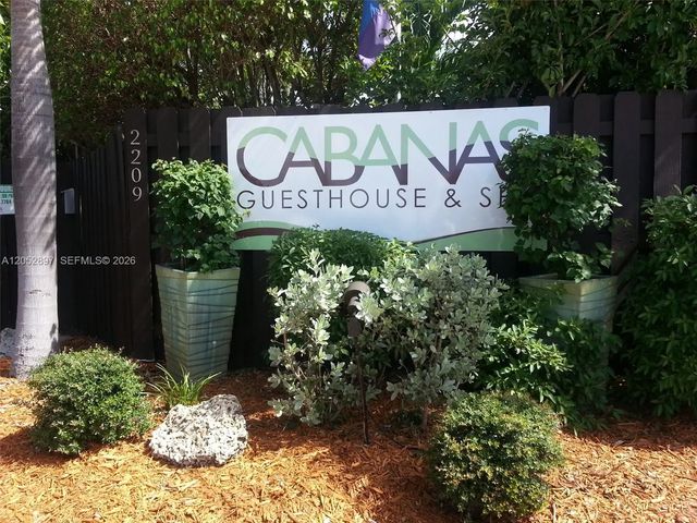 4 of 12 - 2209 Ne 26th Street, Wilton Manors, FL