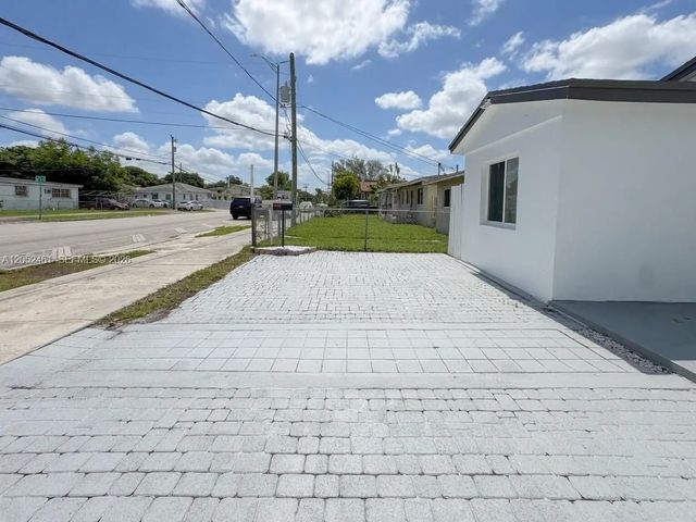3 of 18 - 1558 Nw 71st Street, Miami, FL