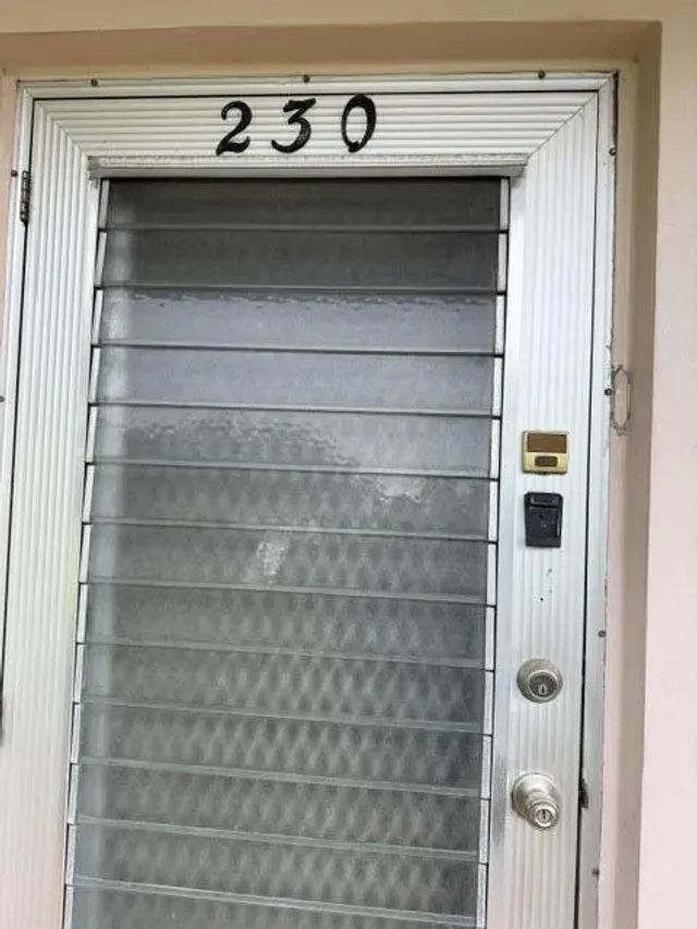 2 of 13 - 230 N Kent N #230, West Palm Beach, FL