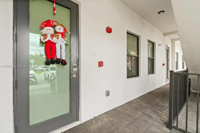 3 of 33 - 7809 Nw 104th Avenue #1, Doral, FL