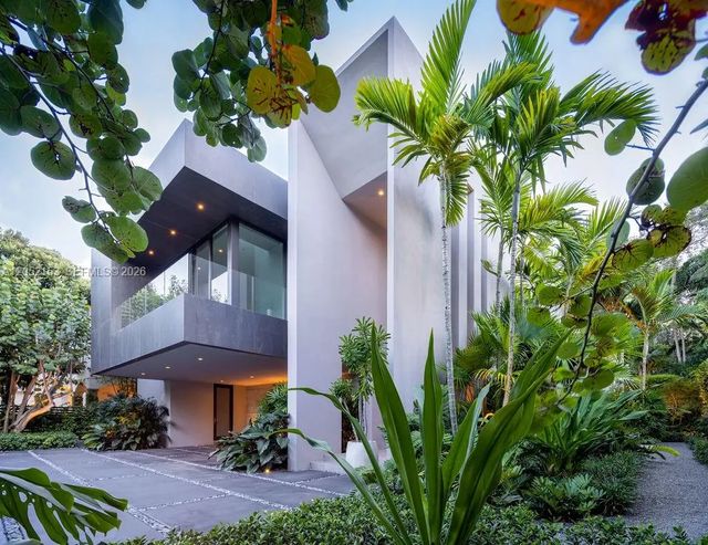 2 of 41 - 3910 Battersea Road, Miami, FL