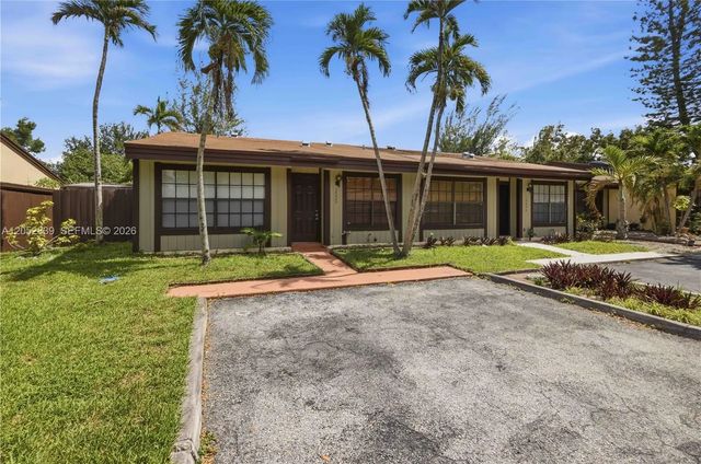 10680 Cherry Avenue, Pembroke Pines