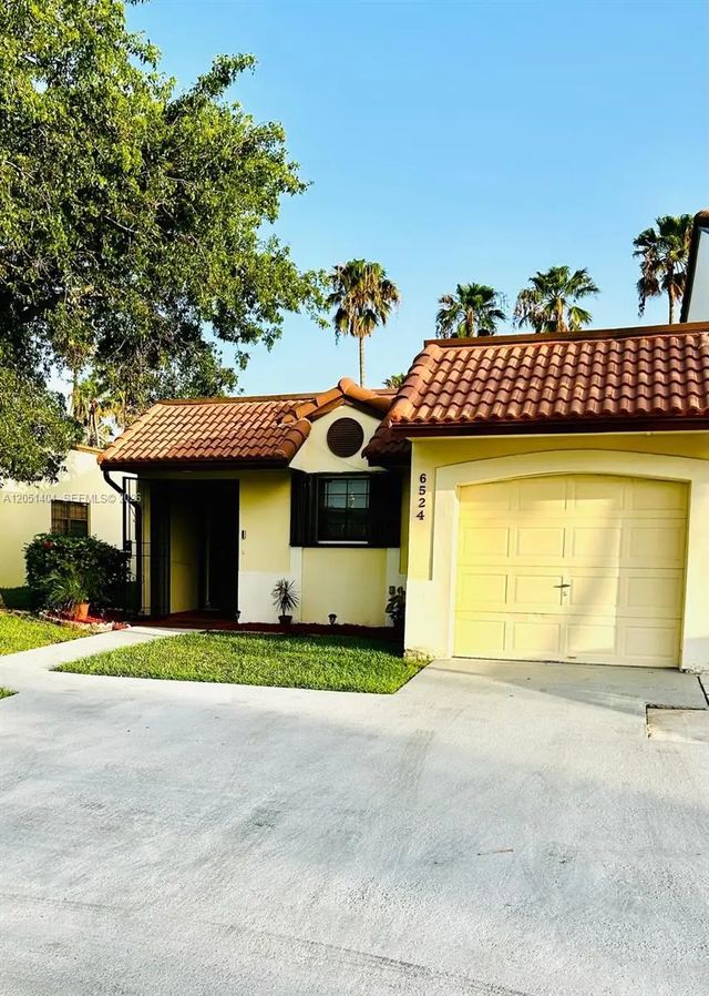 6524 Nw 188th Lane, Hialeah