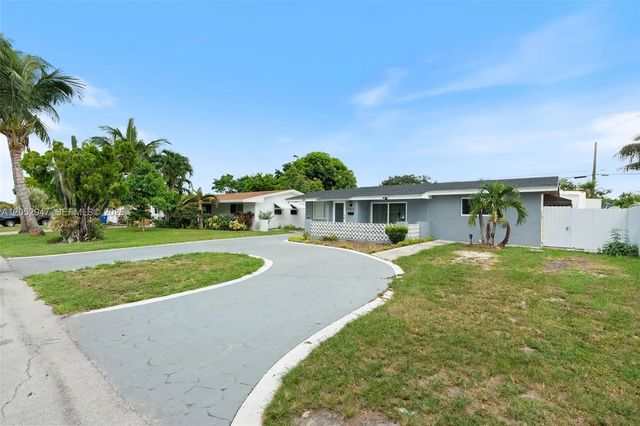 3 of 25 - 7933 Madeira Street, Miramar, FL
