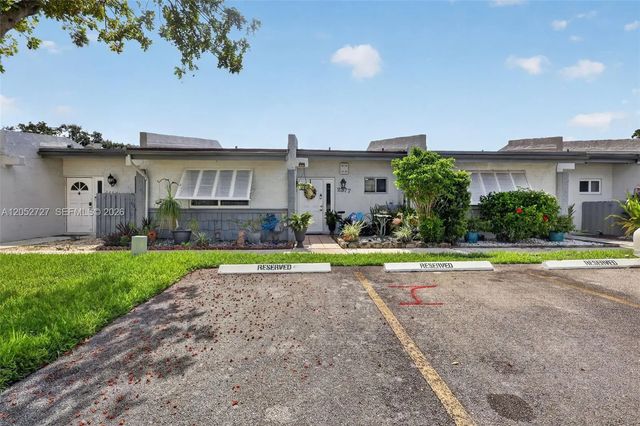 4 of 47 - 2377 N 37th Avenue, Hollywood, FL