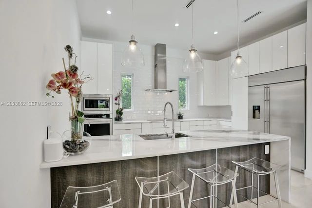 5 of 17 - 1601 Lugo Avenue, Coral Gables, FL