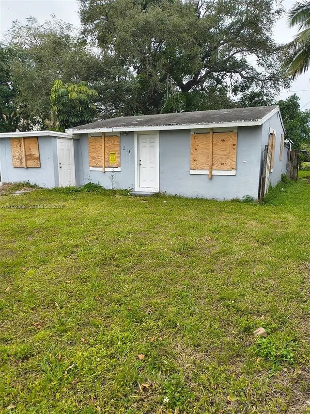 2 of 5 - 214 N 61st Terrace, Hollywood, FL