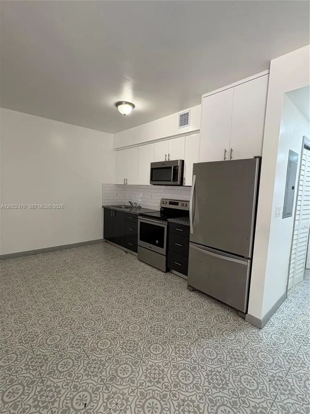 3 of 29 - 10120 W Fern Street, Miami, FL