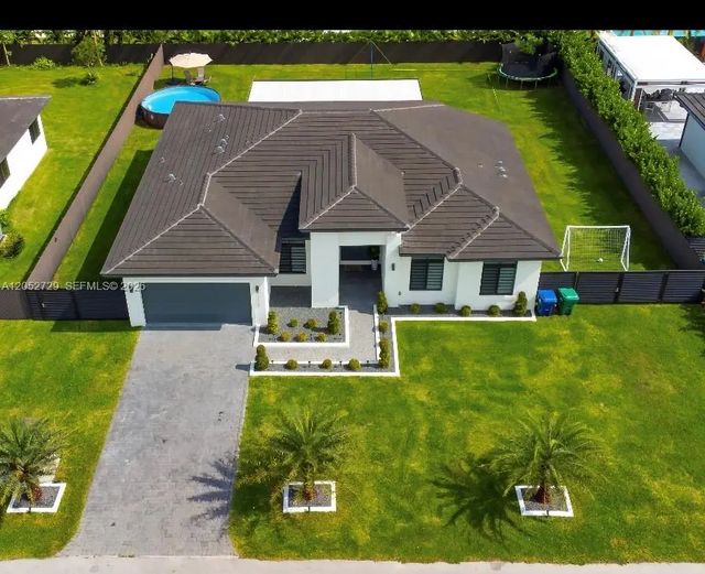 2 of 31 - 13218 Sw 230th Street, Miami, FL