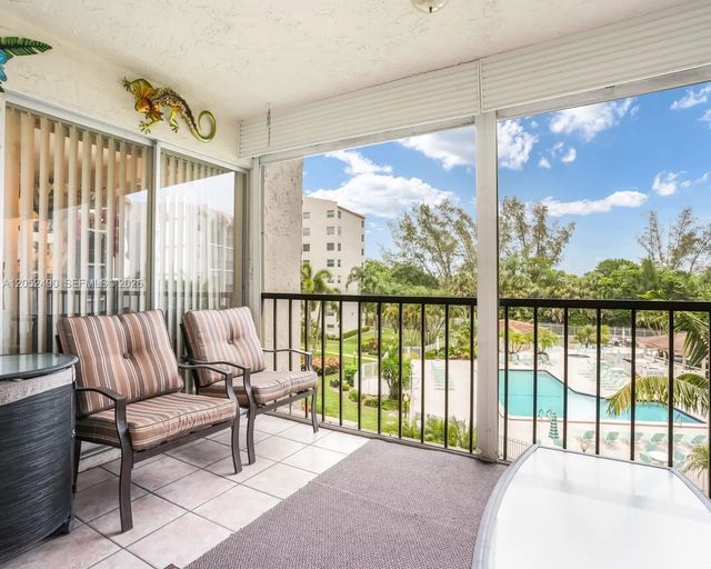 3930 Inverrary Boulevard #406-d, Lauderhill