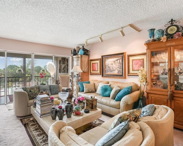 2 of 27 - 3930 Inverrary Boulevard #406-d, Lauderhill, FL
