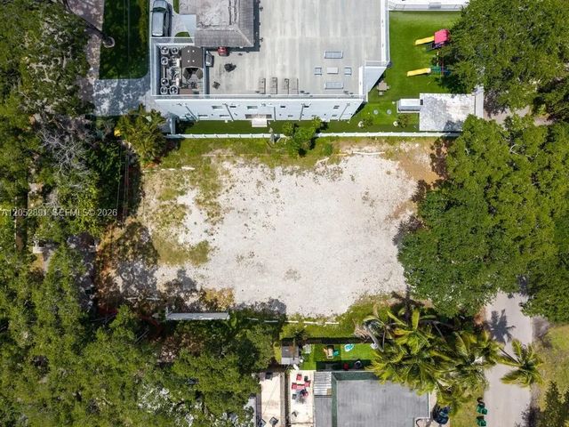 2 of 13 - 5961 Sw 37th Avenue, Dania Beach, FL