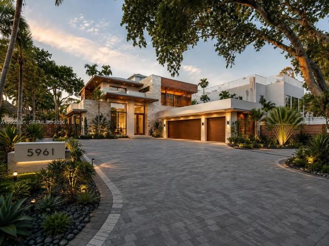 3 of 13 - 5961 Sw 37th Avenue, Dania Beach, FL