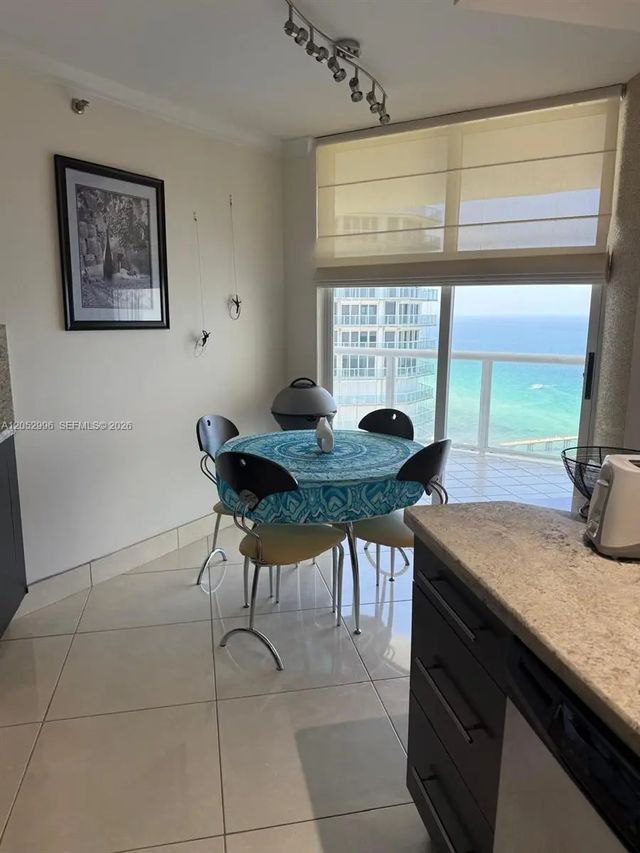 5 of 11 - 16425 Collins Avenue #2415, Sunny Isles Beach, FL