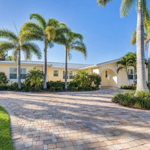 1023 Nw Spruce Ridge Drive, Stuart