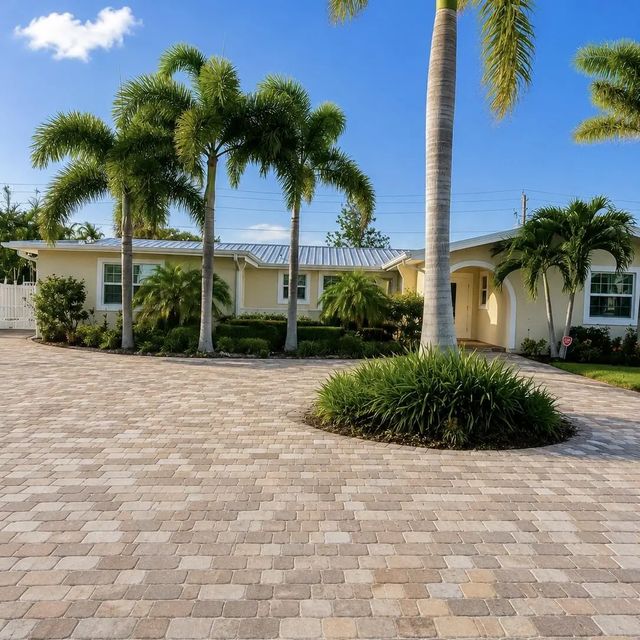 2 of 33 - 1023 Nw Spruce Ridge Drive, Stuart, FL