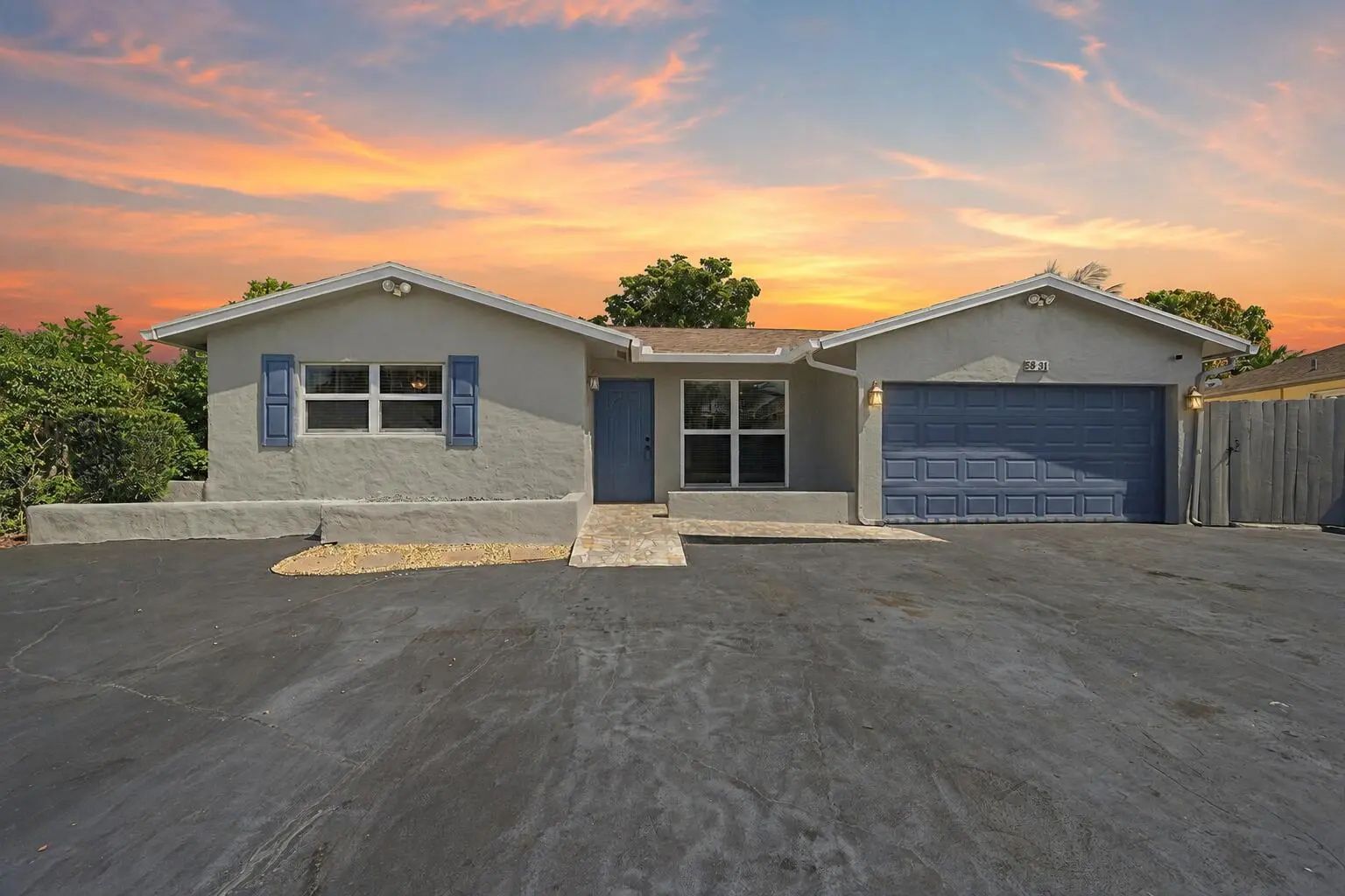 5831 Nw 56th Place, Tamarac