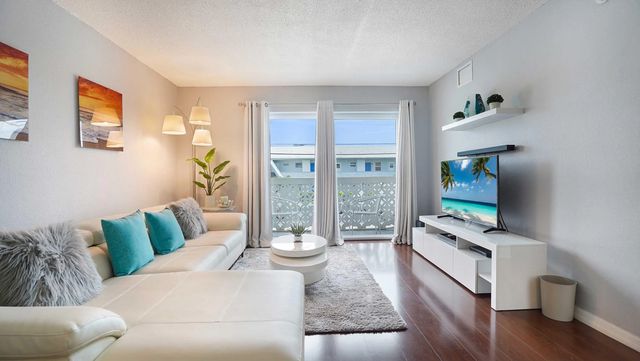 4 of 21 - 3220 Bayview Drive #202, Fort Lauderdale, FL