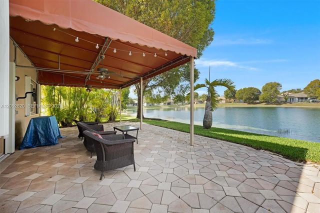 4 of 32 - 2002 Se 17th Avenue, Homestead, FL