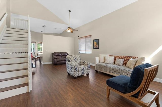5 of 32 - 2002 Se 17th Avenue, Homestead, FL